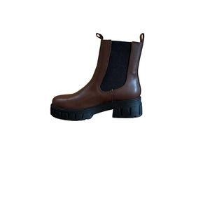 NWT, Redtop Women's Chunky Chelsea Boot Size 8 Brown & Black
